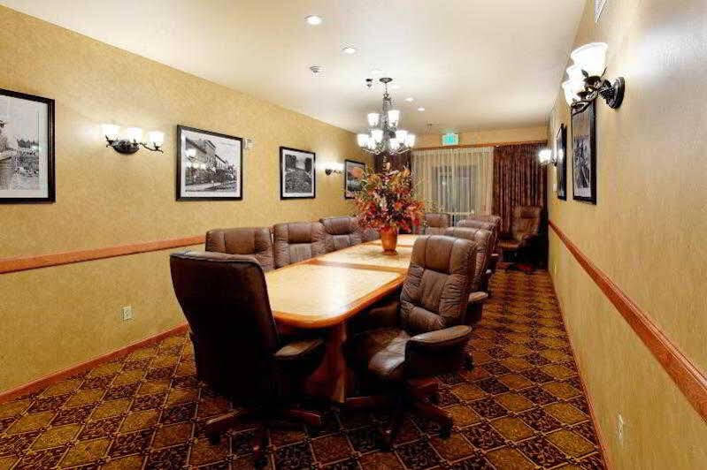 Holiday Inn Express Hotel & Suites Kalispell By Ihg Zewnętrze zdjęcie